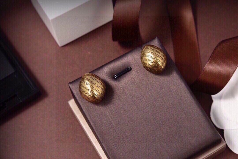 Ba1en*iaga earrings
